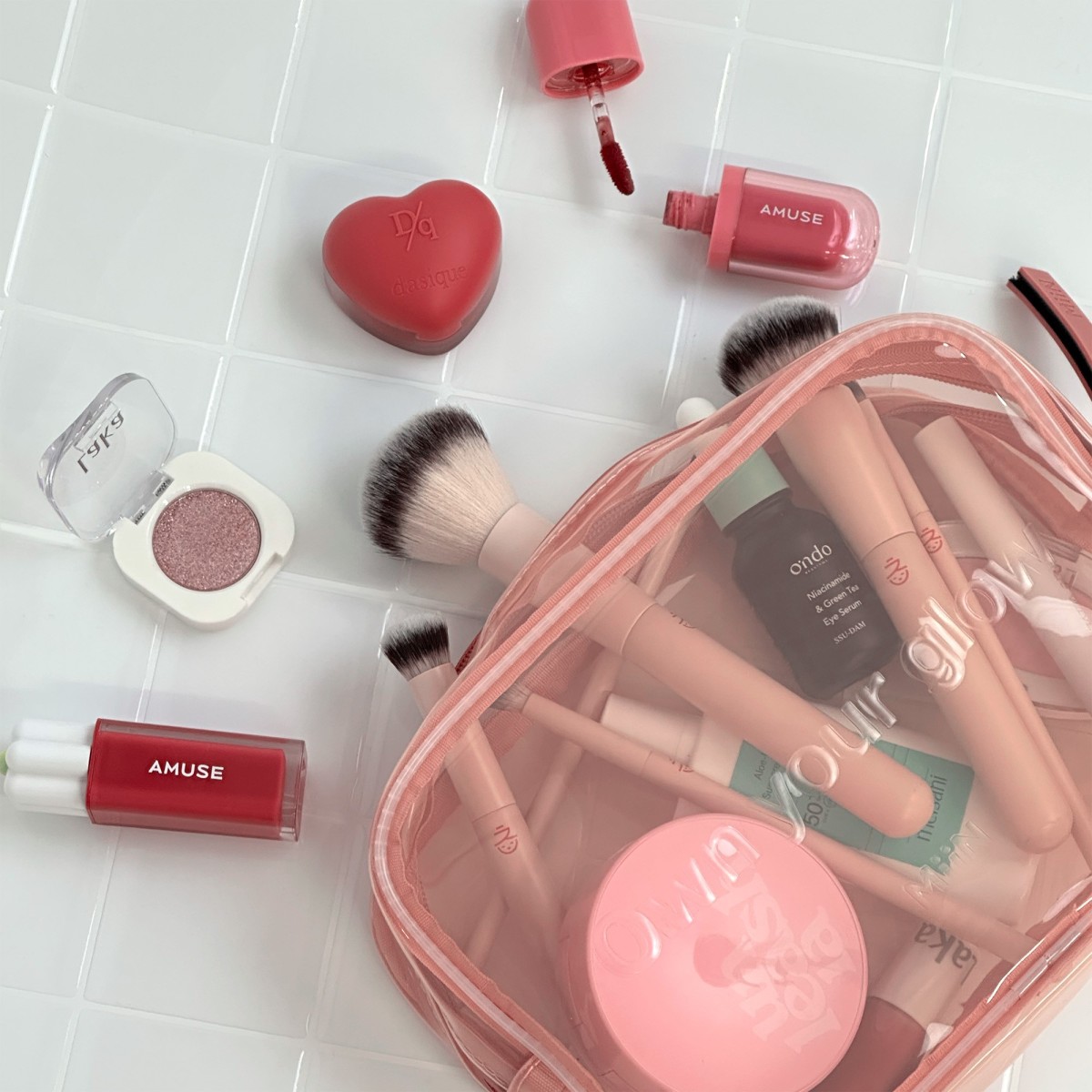 Dewy Pouch · MiiN | MiiN Cosmetics