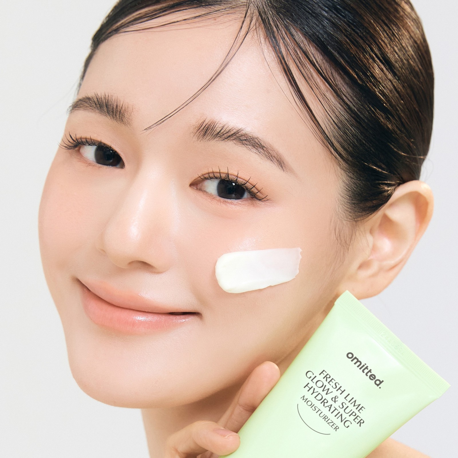 Brightening and ultra-refreshing moisturizer with lime · Omitted | MiiN Cosmetics