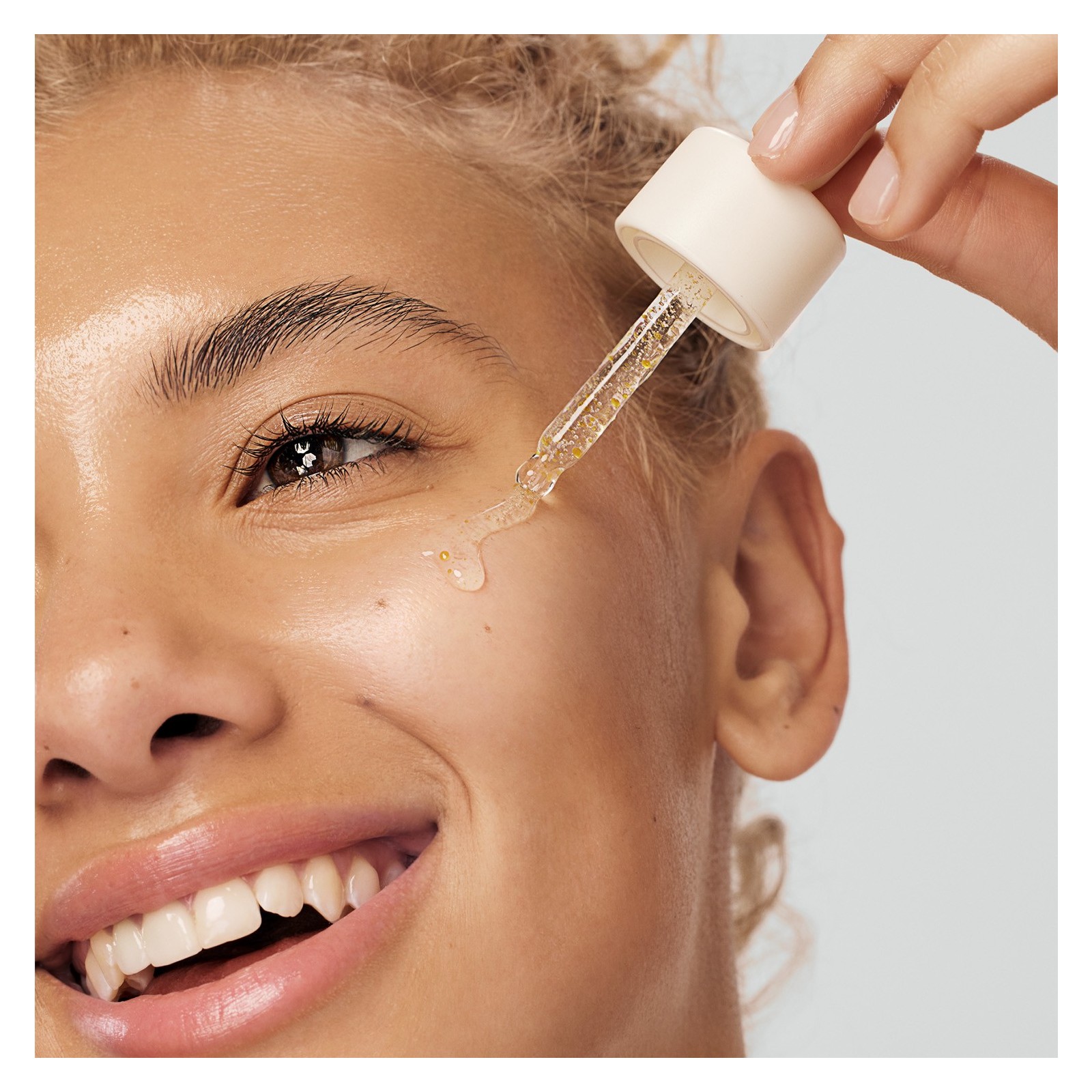 Green Tea Enzyme Vitamin C Brightening Serum · innisfree | MiiN Cosmetics