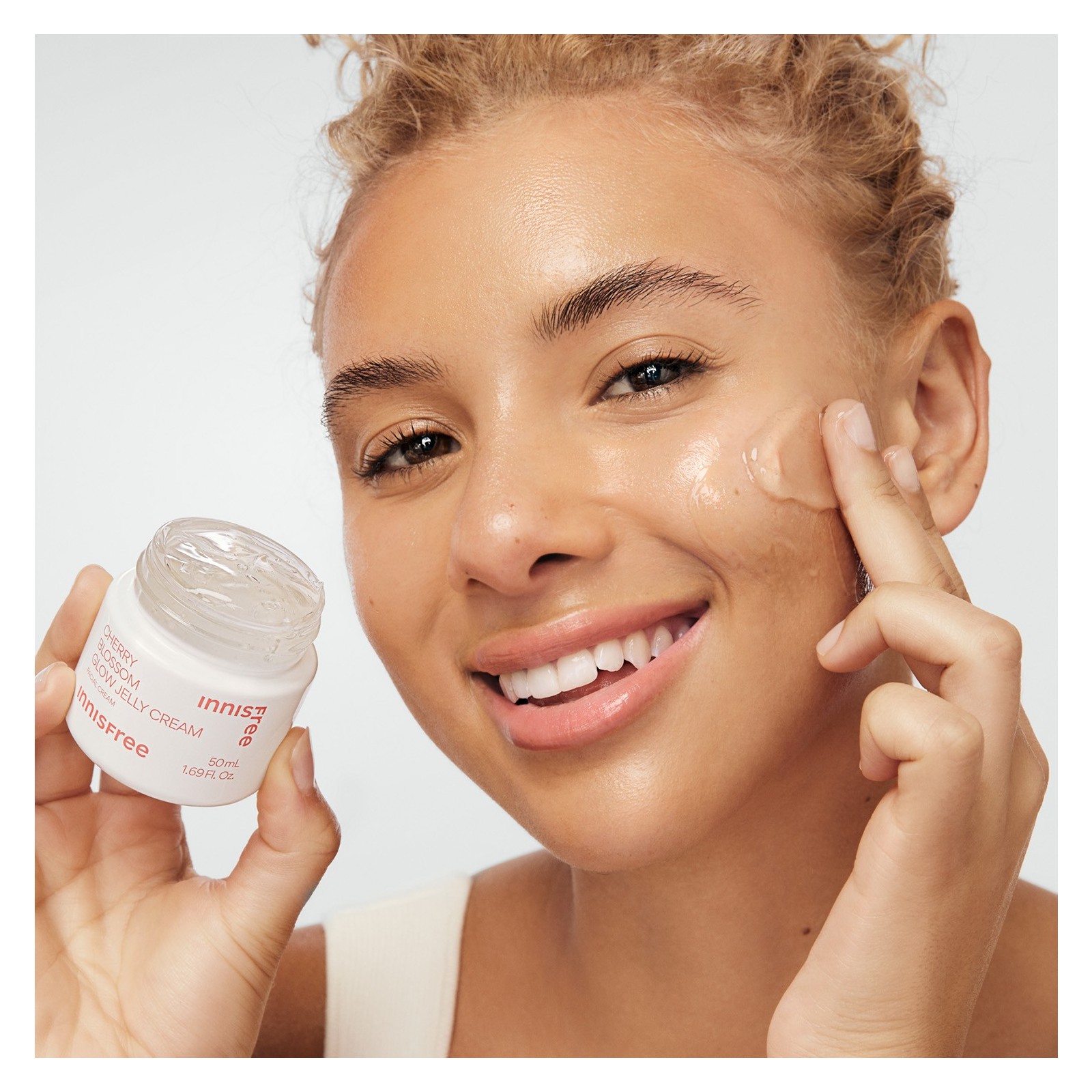 Cherry Blossom Glow Jelly Cream · innisfree | MiiN Cosmetics