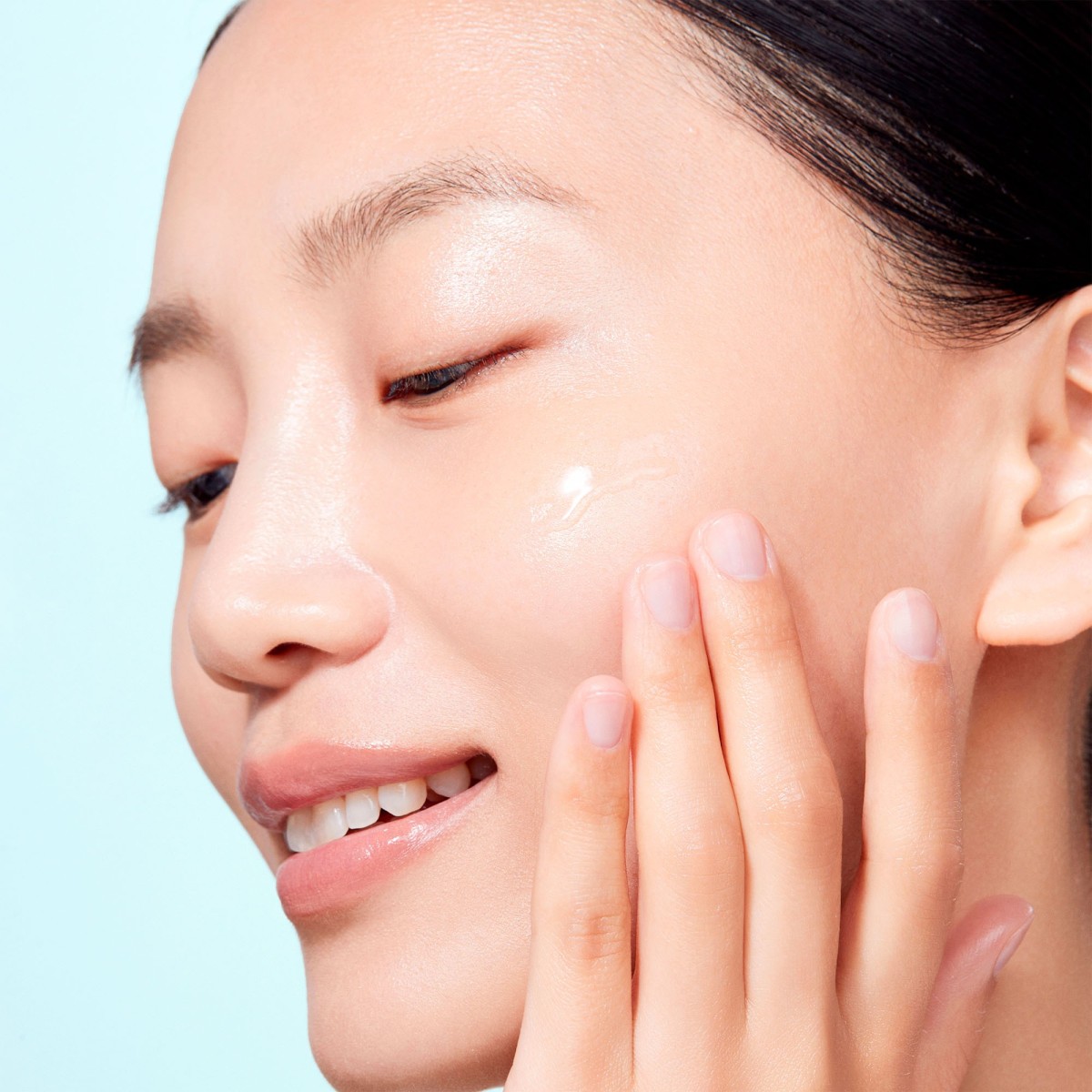 Klairs Vitamin C and Niacinamide Brightening Serum | MiiN Cosmetics