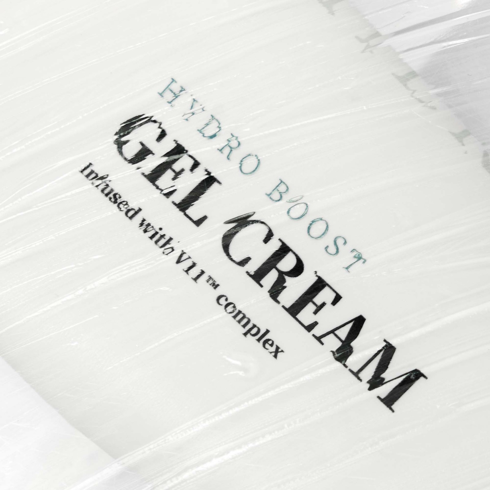 Crema idratante in gel con acido ialuronico, camomilla e allantoina - Village 11 | MiiN Cosmetics